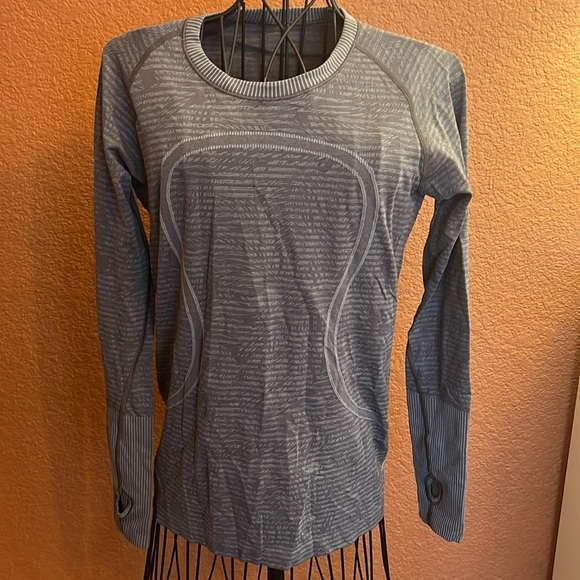 Lululemon Swiftly Tech LS Crew-Size 8 - Picture 4 of 6